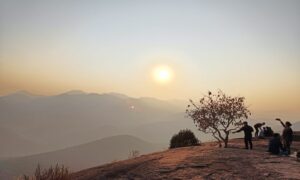 ଯୁବ ପର୍ଯ୍ୟଟକ ଙ୍କୁ ଆକୃଷ୍ଟ କରୁଛି ମୁକୁଲିଙ୍ଗିଆ ହିଲଟପ୍