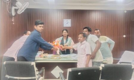 ମହାସିଙ୍ଗି ପଞ୍ଚାୟତର ବିଭିନ୍ନ ସମସ୍ୟା ସମ୍ପର୍କରେ ସମୂହ ୱାର୍ଡ଼ ସଭ୍ୟ ବିଡିଓଙ୍କୁ ଭେଟି ଜଣାଇଲେ