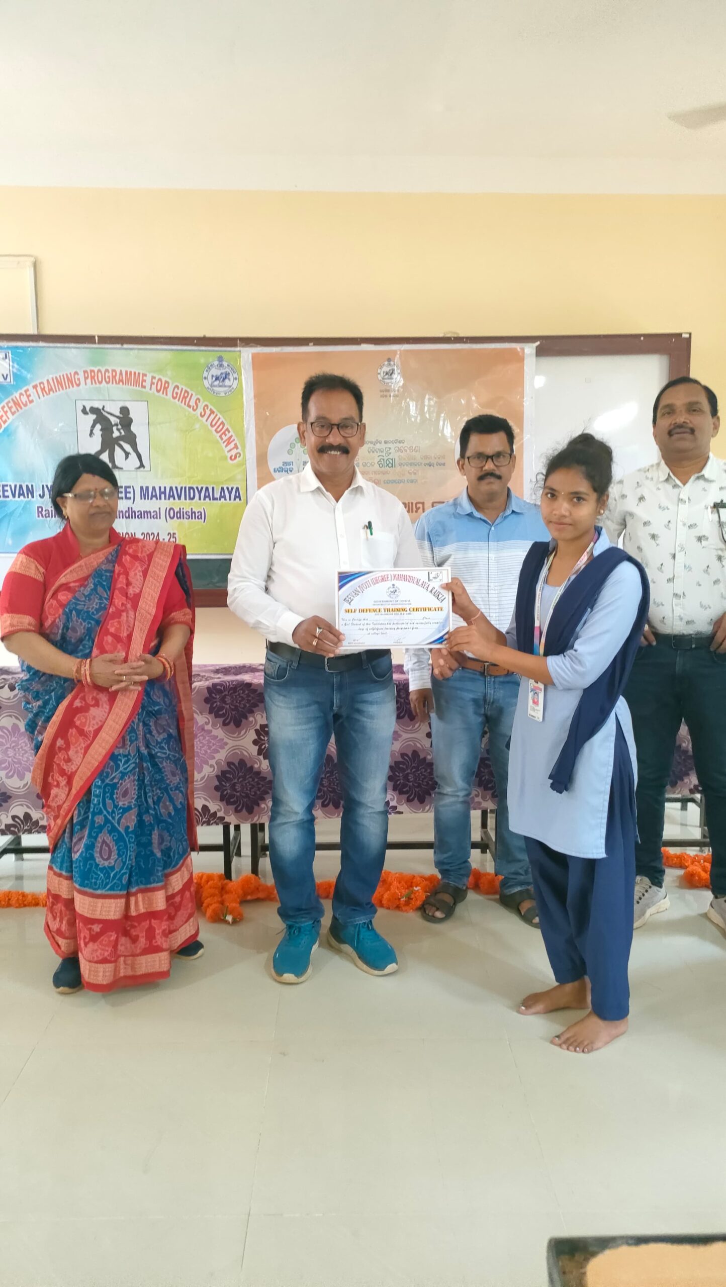 ଆତ୍ମ ସୁରକ୍ଷା ତାଲିମ୍ ଶିବିର,  ଆତ୍ମ ସୁରକ୍ଷା ତାଲିମ୍ ମନୋବଳ ବୃଦ୍ଧି ରେ ସହାୟକ ହୁଏ