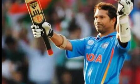 ସାରା ବିଶ୍ୱରେ କେବଳ ଏହି ବ୍ୟାଟର ସଚିନଙ୍କ ଶତକର ରେକର୍ଡ ଭାଙ୍ଗିପାରିବେ, ବିରାଟ ଅଛନ୍ତି ବହୁ ପଛରେ