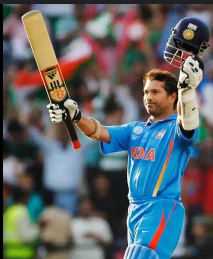 ସାରା ବିଶ୍ୱରେ କେବଳ ଏହି ବ୍ୟାଟର ସଚିନଙ୍କ ଶତକର ରେକର୍ଡ ଭାଙ୍ଗିପାରିବେ, ବିରାଟ ଅଛନ୍ତି ବହୁ ପଛରେ