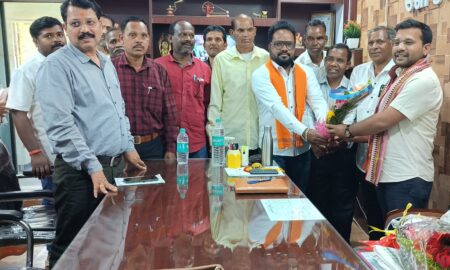 ଭାଜପା ତରଫରୁ ନୂତନ ବିଡ଼ିଓ ଙ୍କୁ ସ୍ଵାଗତ ସମ୍ବର୍ଧନା