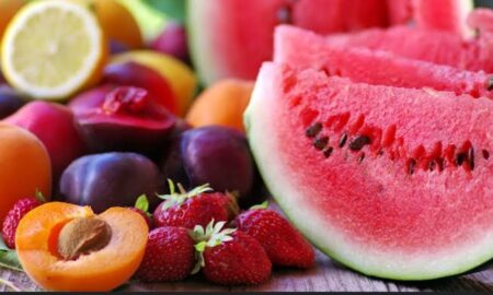 ଖରା ଦିନେ ଖାଆନ୍ତୁ ଏହି ଫଳ, ଶରୀର ରହିବ ହାଇଡ୍ରେଟ୍