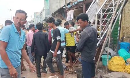 ଦୋକାନ ବଜାର ଆଡକୁ ମାଡିଗଲା ଟାଟା ଆଇଚର ଗାଡି : ୧୦ ଆହାତ, ୫ ଗୁରୁତର