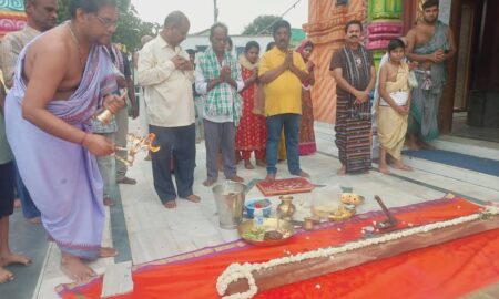 ପବିତ୍ର ଅକ୍ଷୟ ତୃତୀୟା ଅବସରରେ ରଥ କାଠ ପୂଜା