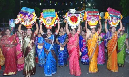 ୧୯ ଦିନରେ ମା’ ପାଟ୍ଟଖଣ୍ଡା ଠାକୁରାଣୀ ଯାତ୍ରା: ପ୍ରବଳ ଗହଳି ସାଙ୍ଗକୁ ବ୍ୟାପକ ପଟୁଆର ରେ ସହର ଦୁଲୁକୁଛି