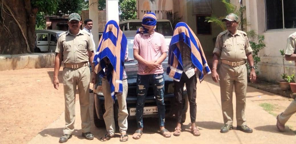 ଆନ୍ତଃରାଜ୍ୟ ଡକାୟତ ଗ୍ୟାଙ୍ଗର ତିନି ଗିରଫ, ଦୁଇ ଫେରାର ,ମାଉଜର ସହ ମାରଣାସ୍ତ୍ର ଜବତ